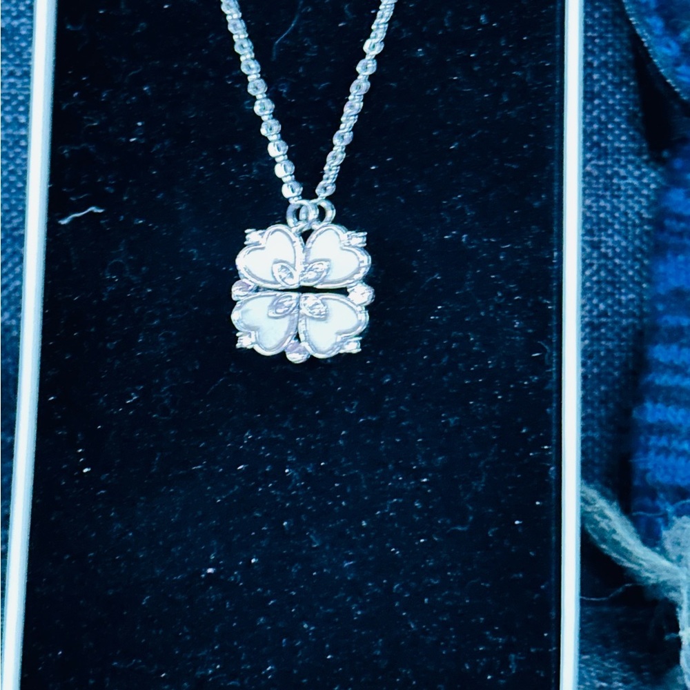 Silver Clover Pendant Necklace